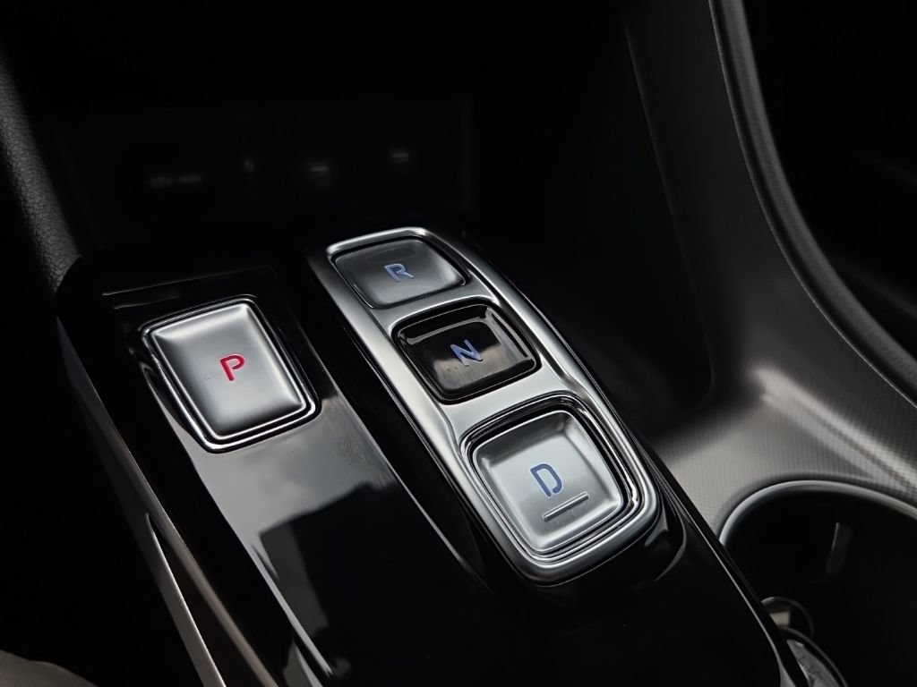 Certified 2023 Hyundai Sonata Limited FWD image 40