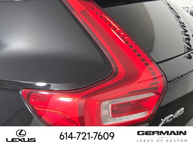 Used 2019 Volvo XC40 T5 Momentum AWD/4WD image 17