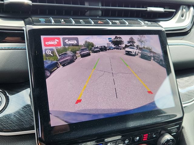 Used 2023 Jeep Grand Cherokee Trailhawk AWD/4WD image 18
