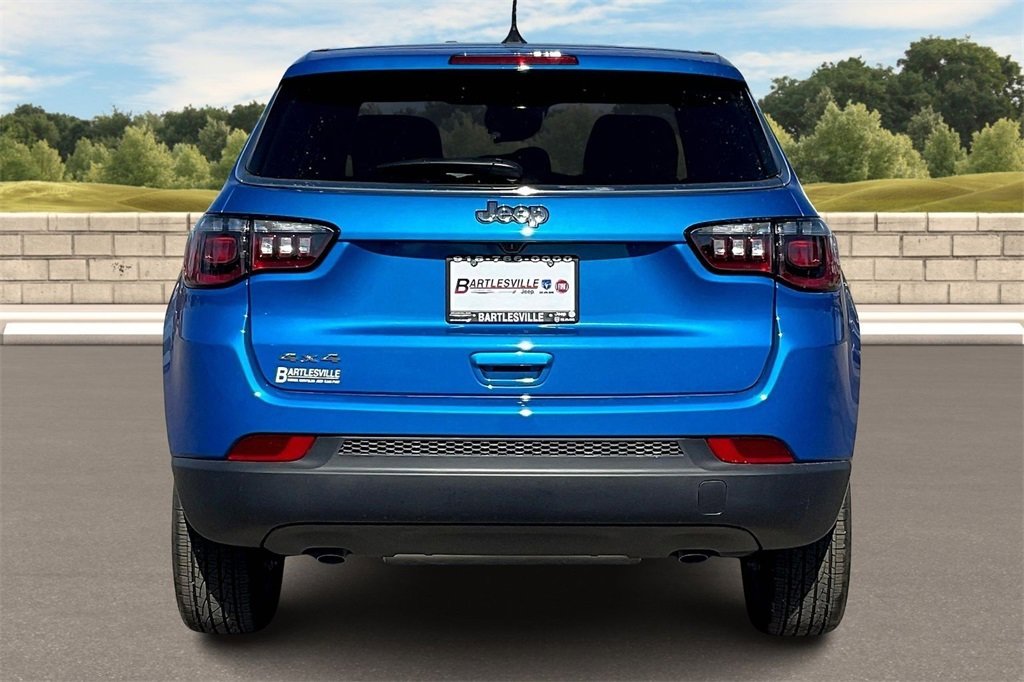 New 2025 Jeep Compass Sport image 4