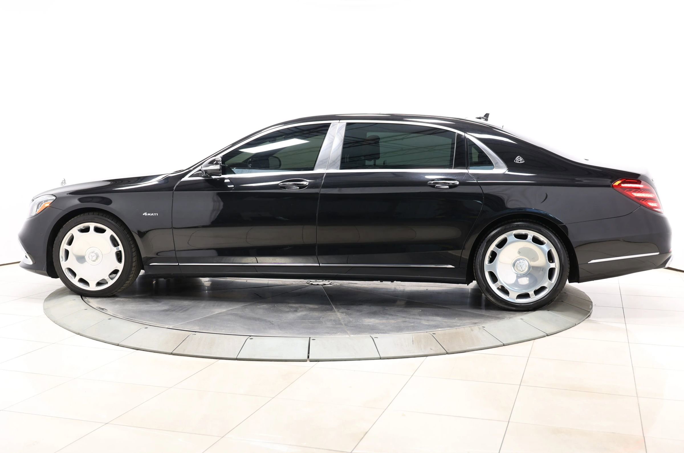 Used 2019 Mercedes-Benz Maybach S 560 4MATIC image 8