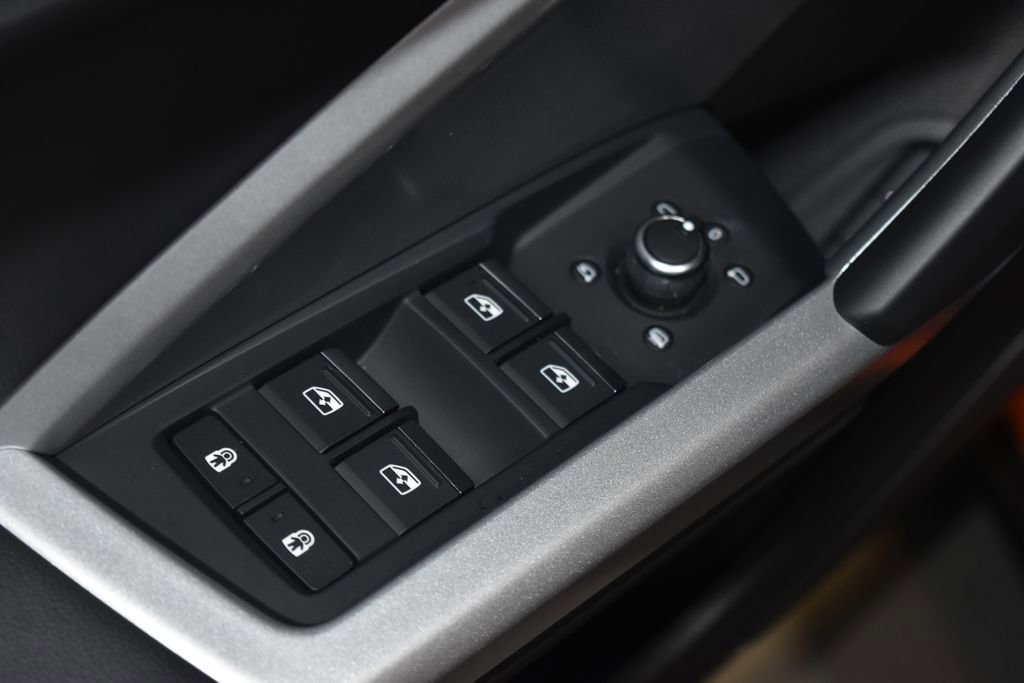 Certified 2025 Audi Q3 2.0T Premium Plus w/ Premium Plus Package image 5