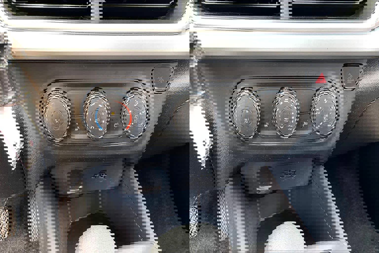 Used 2024 Chevrolet Trax LS w/ LS Convenience Package image 32