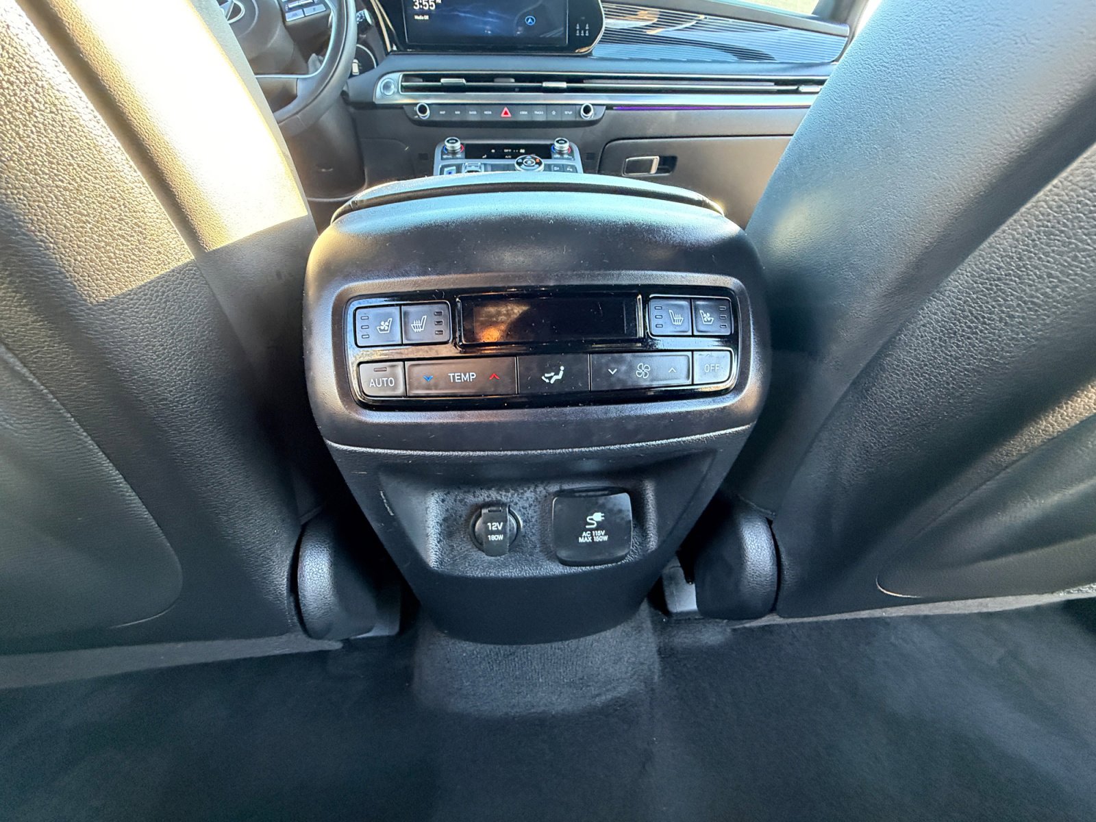 Used 2024 Hyundai Palisade Calligraphy image 32