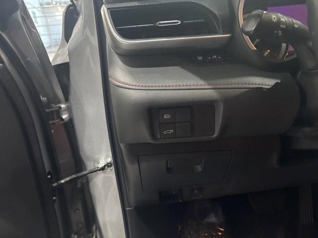 Used 2022 Toyota Highlander XSE AWD/4WD image 15