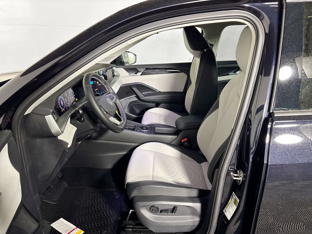 New 2026 Volkswagen Tiguan SE AWD/4WD image 11
