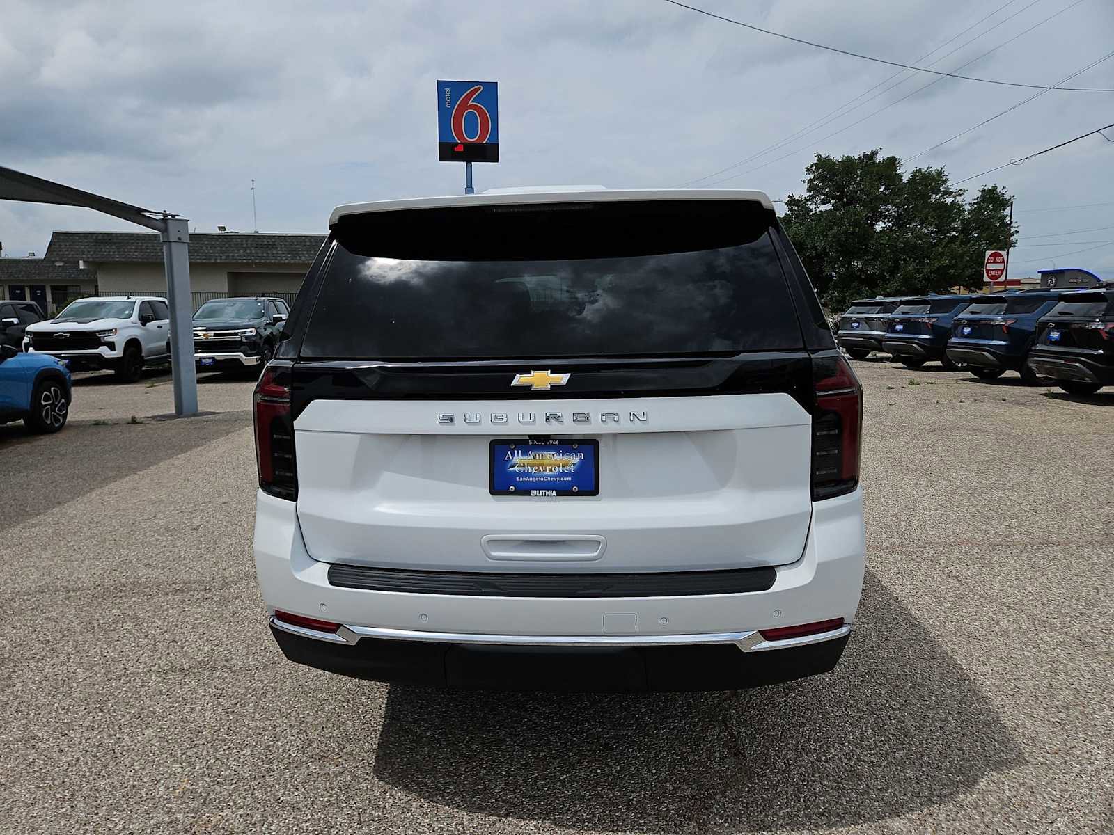 New 2026 Chevrolet Suburban LS RWD image 7