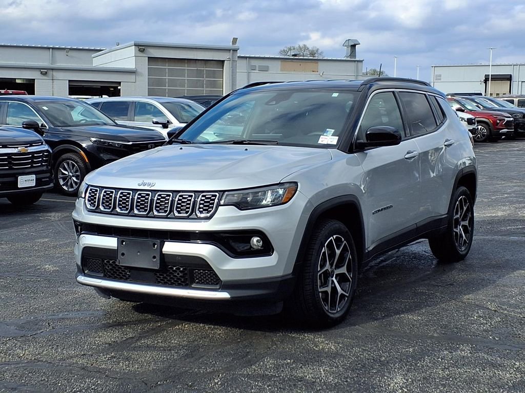 Used 2025 Jeep Compass Limited AWD/4WD image 2