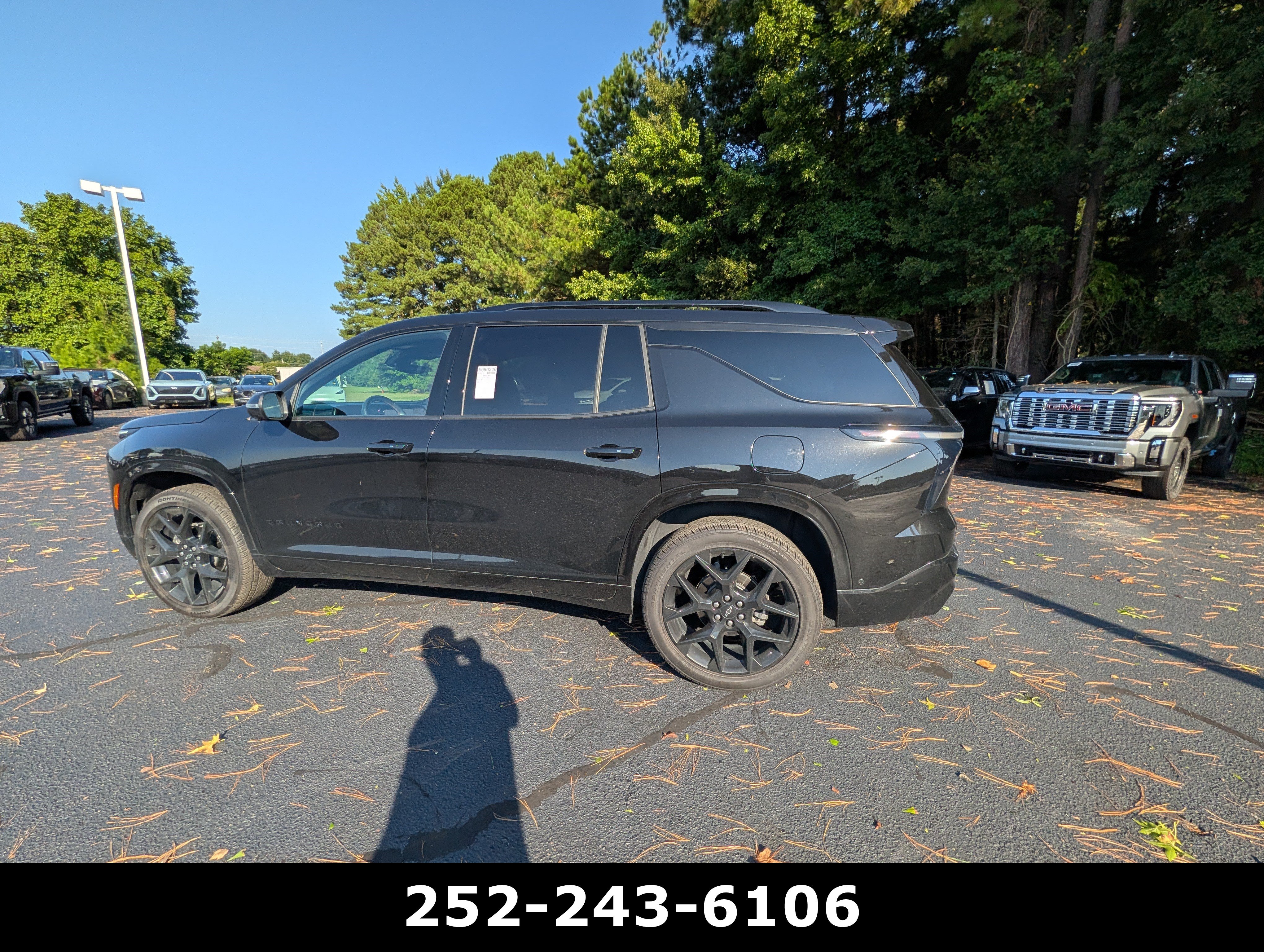 Used 2026 Chevrolet Traverse RS FWD image 11