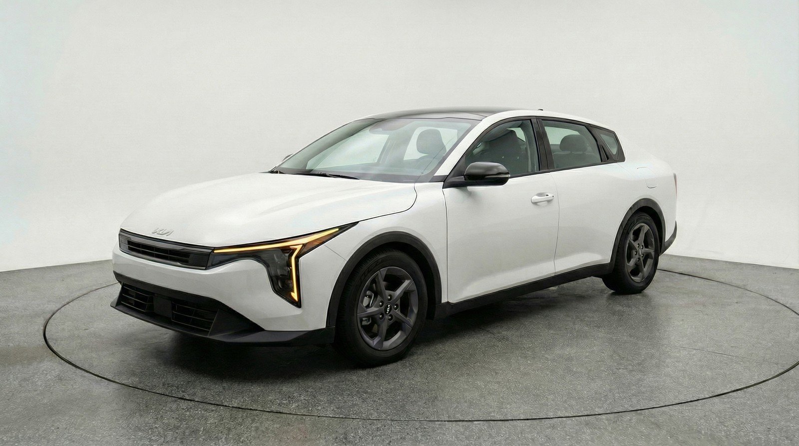 Used 2025 Kia K4 LXS image 3