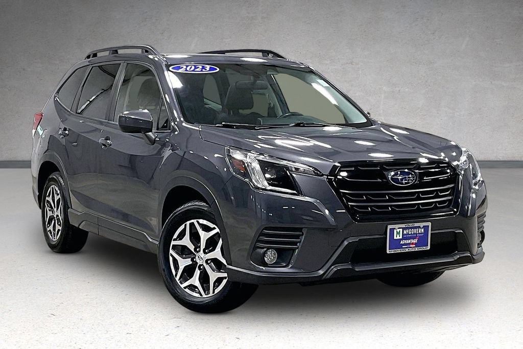 Used 2023 Subaru Forester Premium AWD/4WD image 3