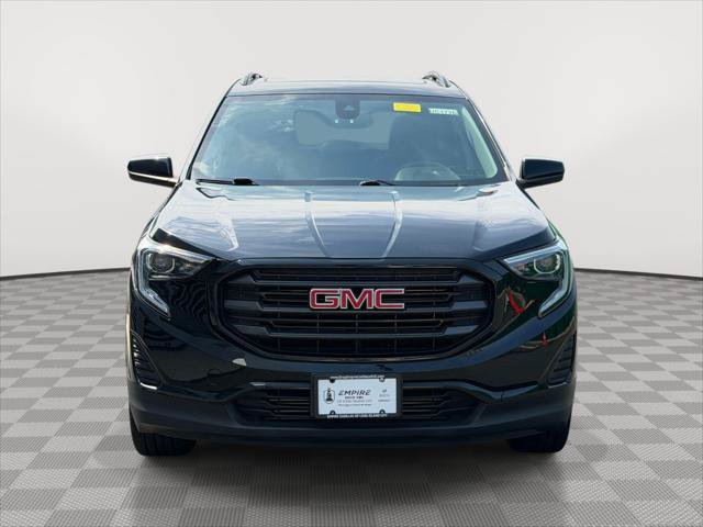 Used 2020 GMC Terrain SLE w/ Driver Convenience Package AWD/4WD image 2