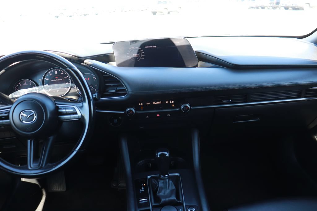 Used 2020 MAZDA MAZDA3 Hatchback FWD image 15