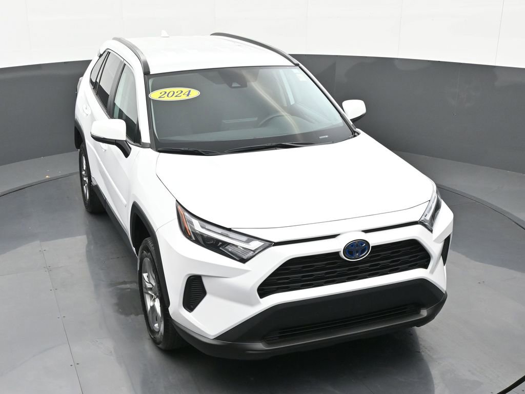 Used 2024 Toyota RAV4 LE image 38