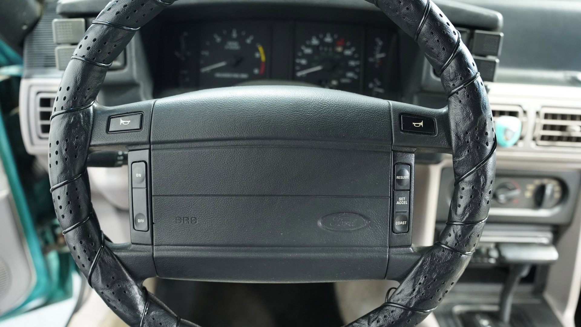 Used 1992 Ford Mustang LX image 30