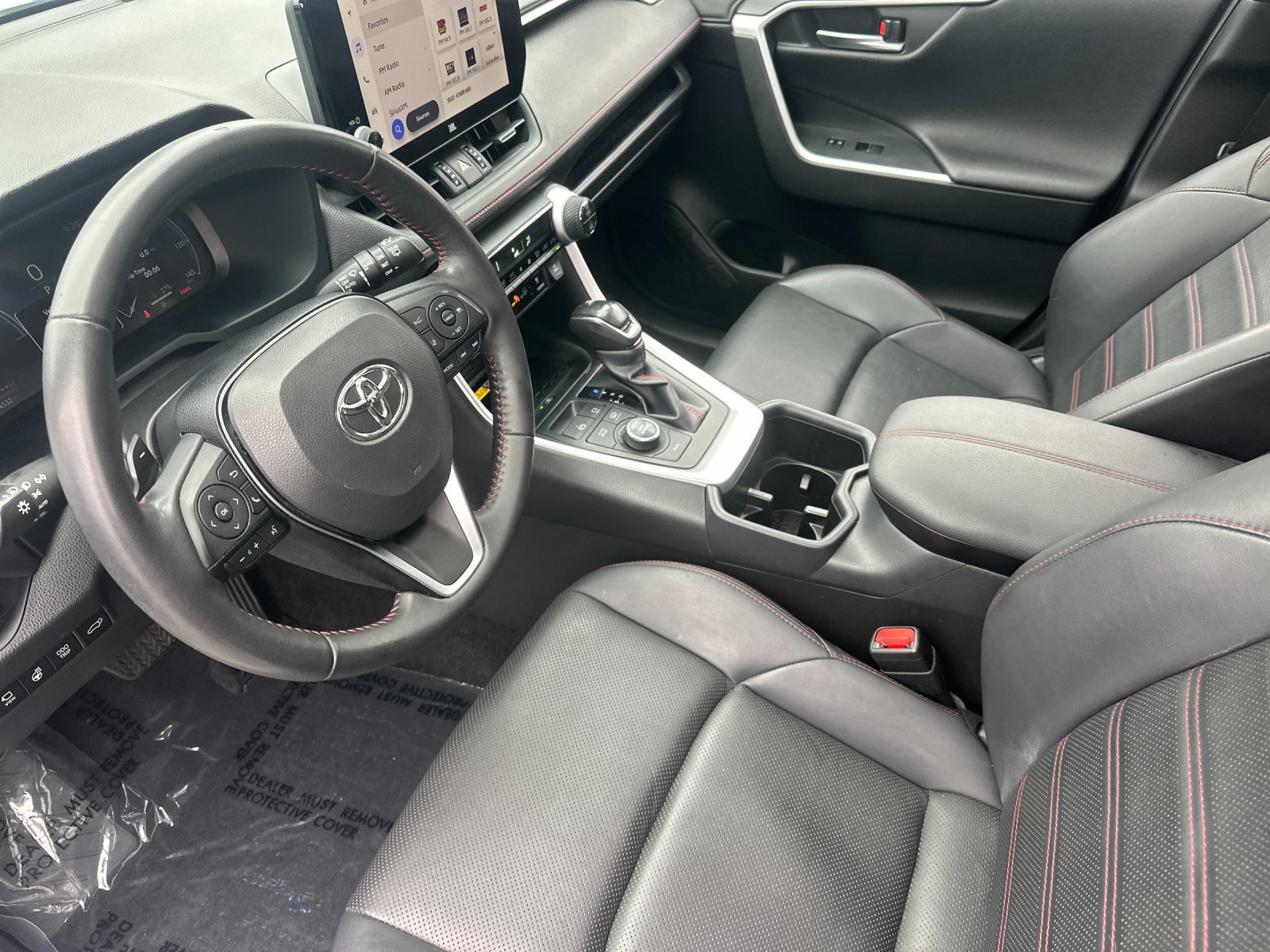 Used 2024 Toyota RAV4 XSE w/ Premium Package AWD/4WD image 10