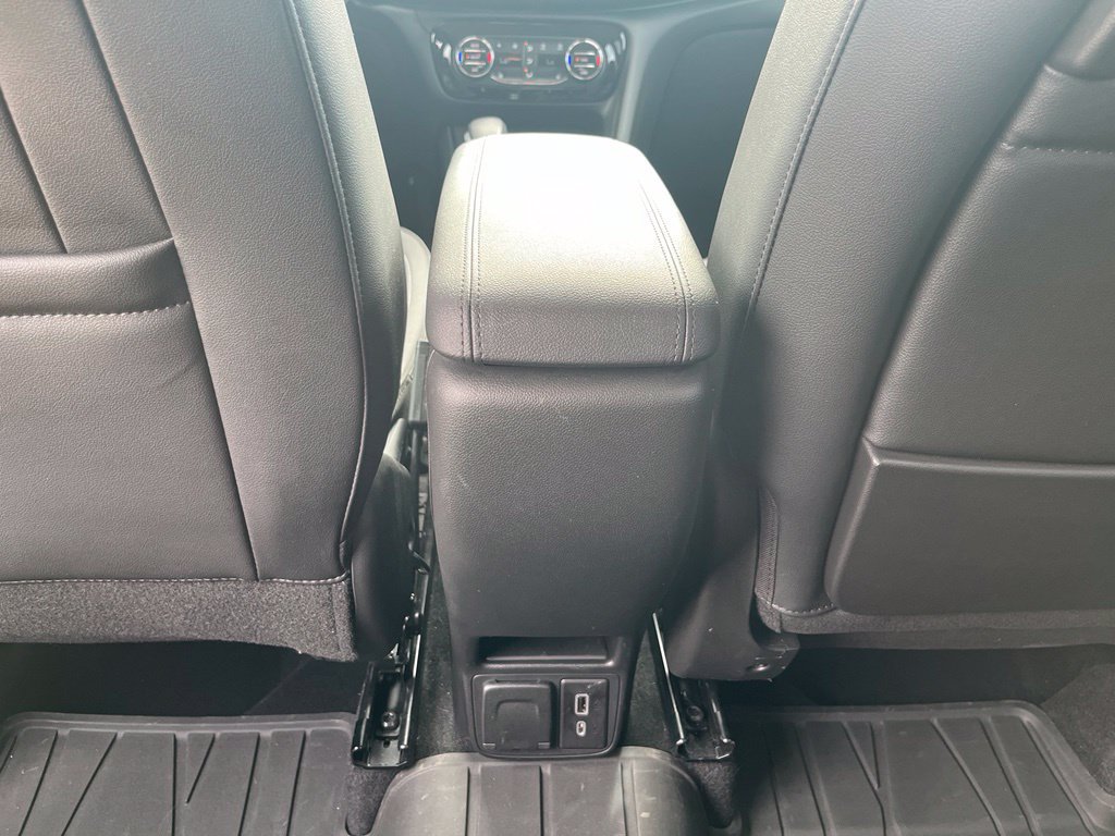 Used 2021 Buick Encore GX Essence AWD/4WD image 27