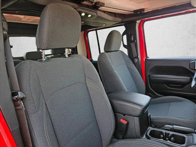 Used 2024 Jeep Gladiator Sport AWD/4WD image 15