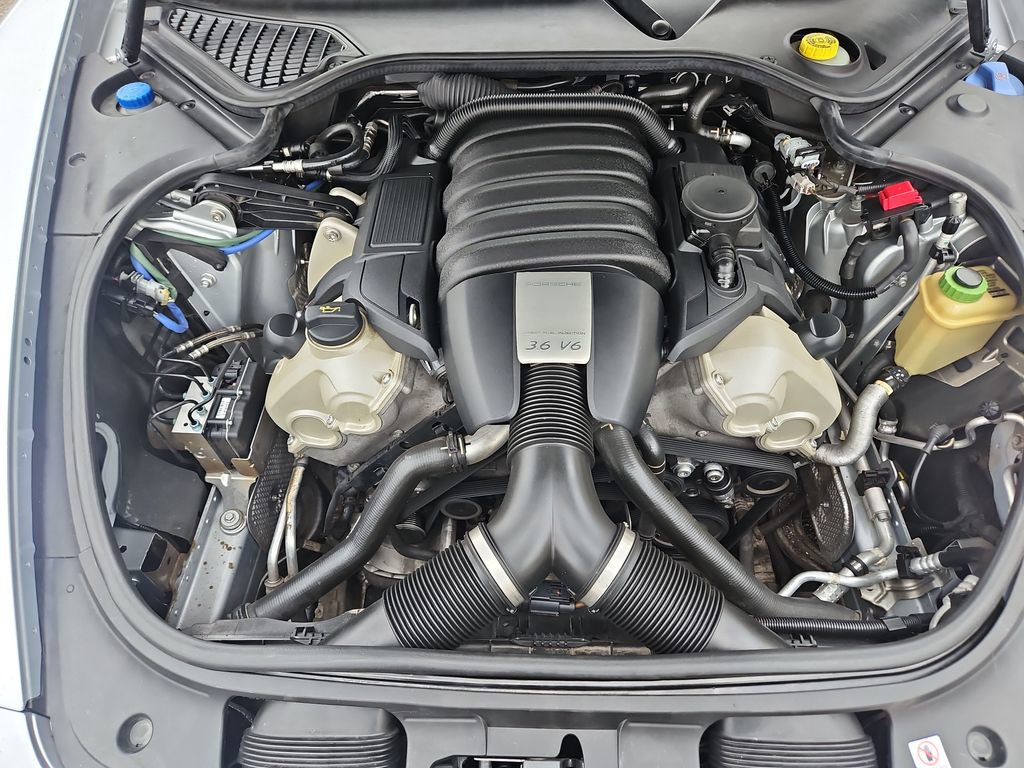 Used 2015 Porsche Panamera image 21