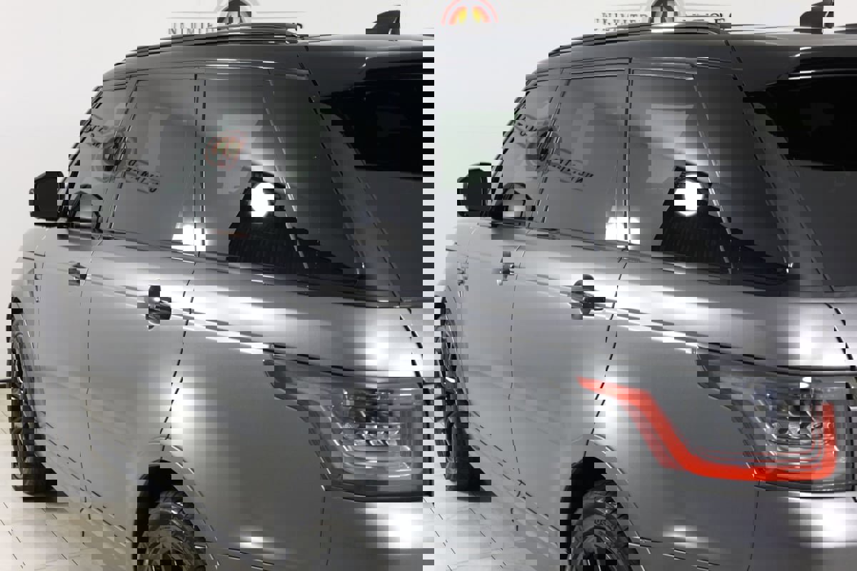 Used 2018 Land Rover Range Rover Sport SVR image 47