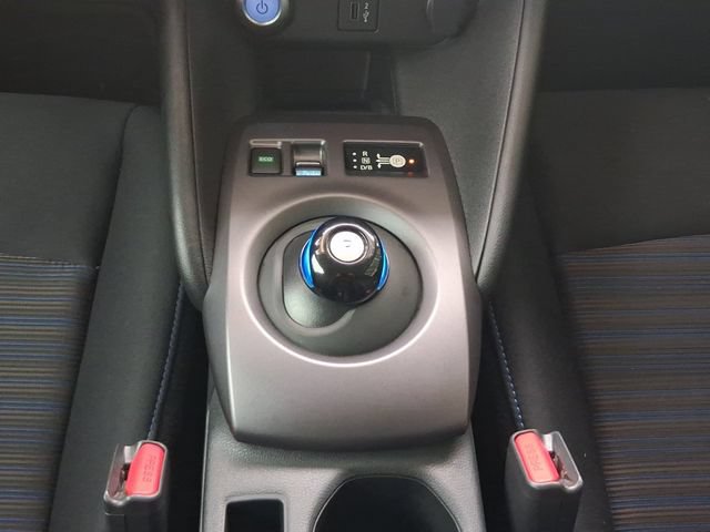 Used 2025 Nissan Leaf S FWD image 6