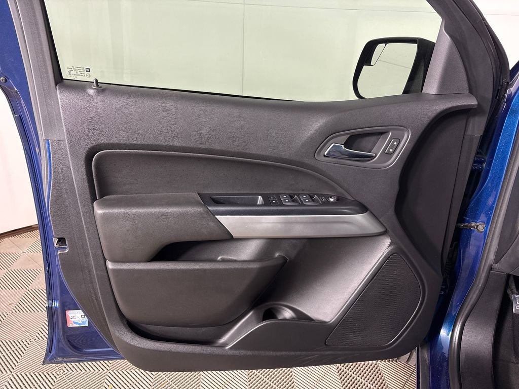 Used 2020 Chevrolet Colorado LT w/ Colorado RST Special Edition RWD image 23