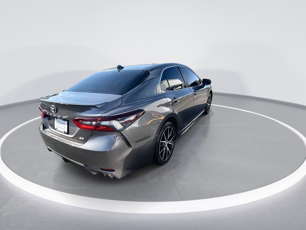 Used 2024 Toyota Camry SE w/ Convenience Package FWD image 8