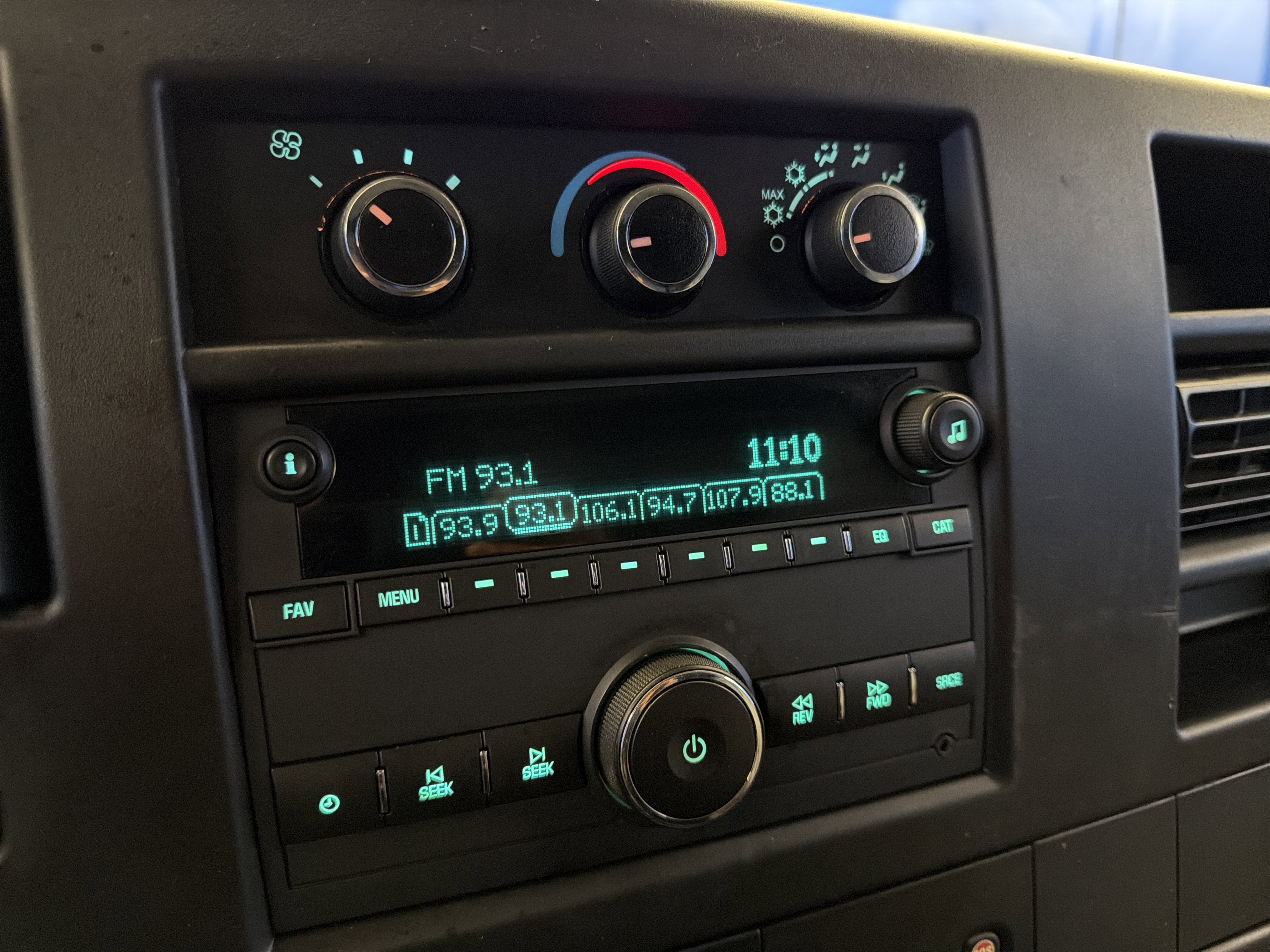 Used 2021 Chevrolet Express 2500 w/ Driver Convenience Package image 17