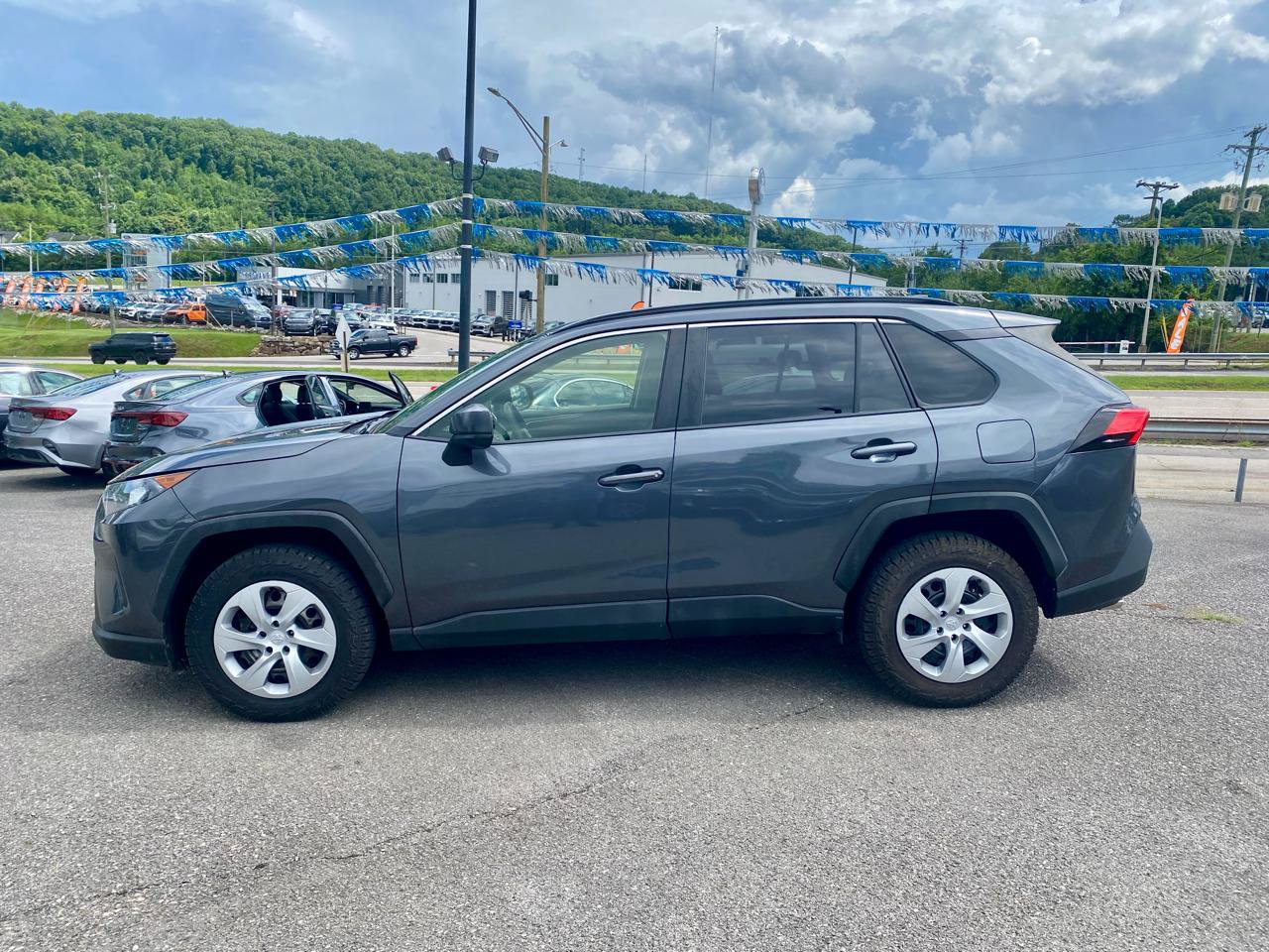 Used 2019 Toyota RAV4 LE w/ All Weather Liner Package AWD/4WD image 4