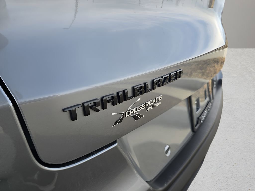 Used 2024 Chevrolet TrailBlazer RS w/ Driver Confidence Package image 10
