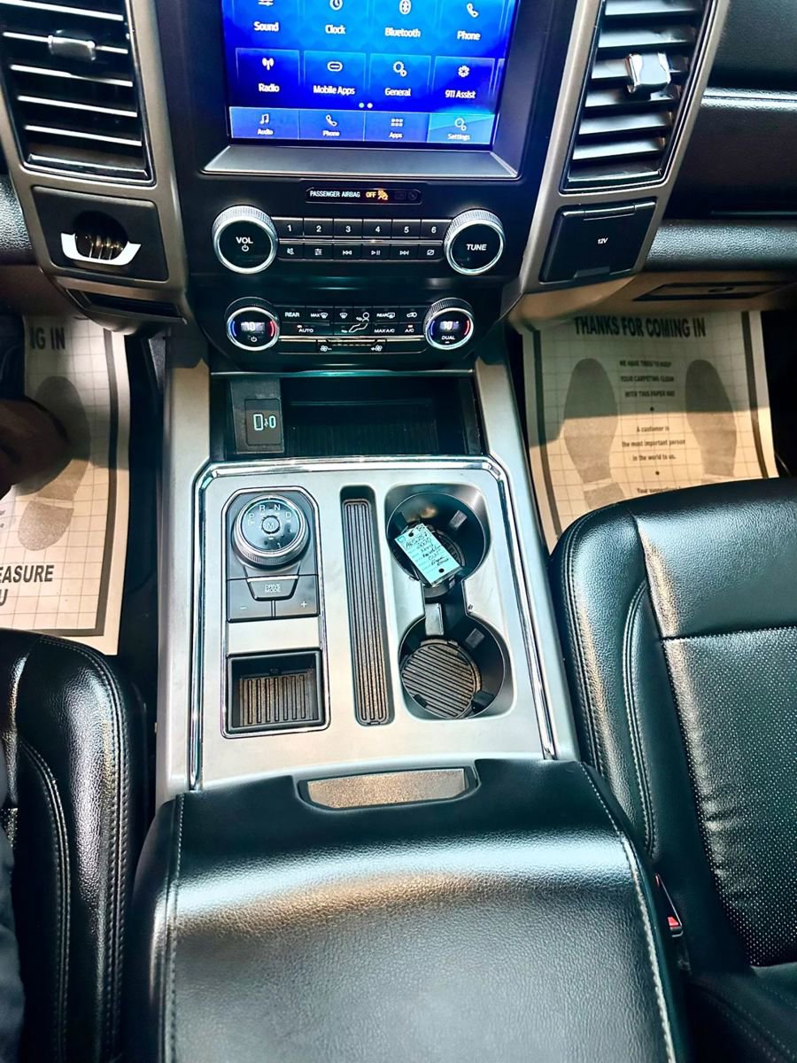 Used 2020 Ford Expedition XLT w/ Black Accent Package RWD image 34