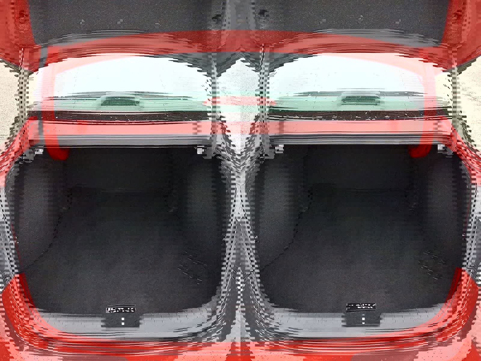 Used 2024 Hyundai Elantra SE image 28