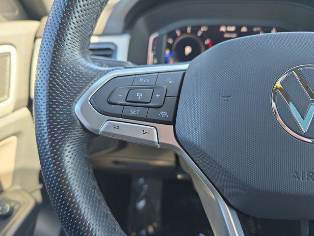 Used 2022 Volkswagen Atlas Cross Sport SEL R-Line AWD/4WD image 20