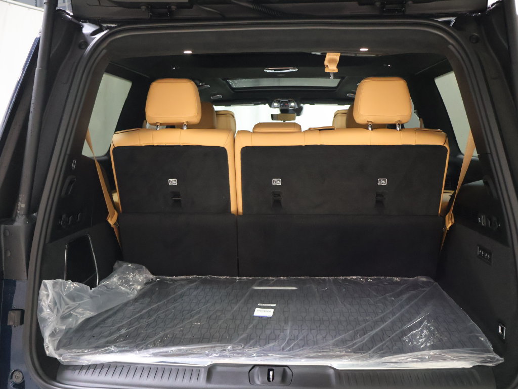 New 2026 Jeep Grand Wagoneer Summit AWD/4WD image 17