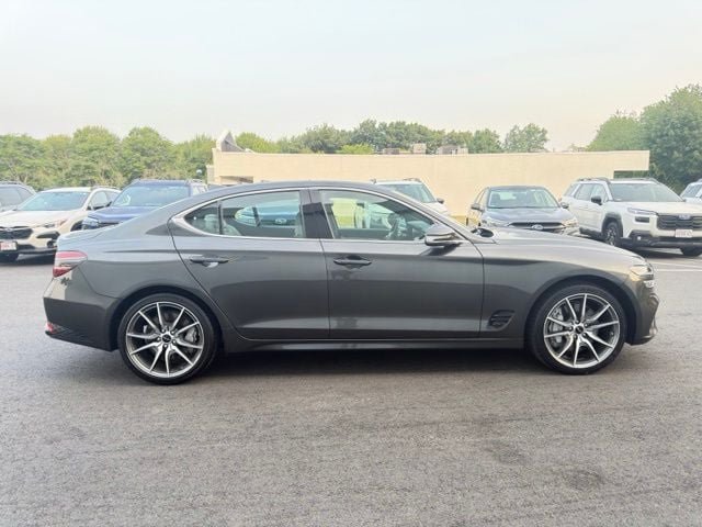 Used 2025 Genesis G70 2.5T AWD/4WD image 5