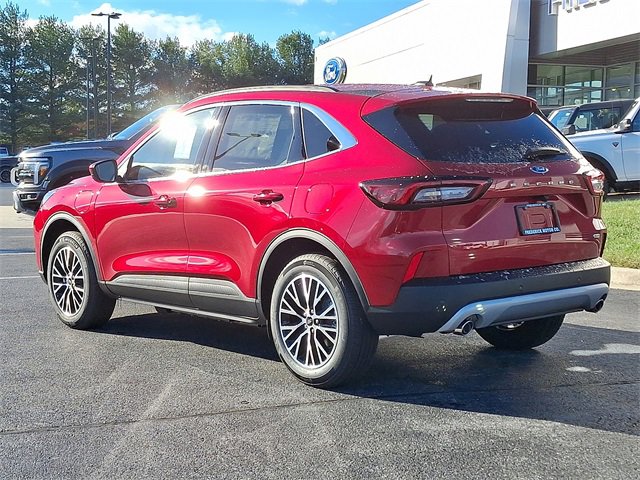 New 2025 Ford Escape SE image 4