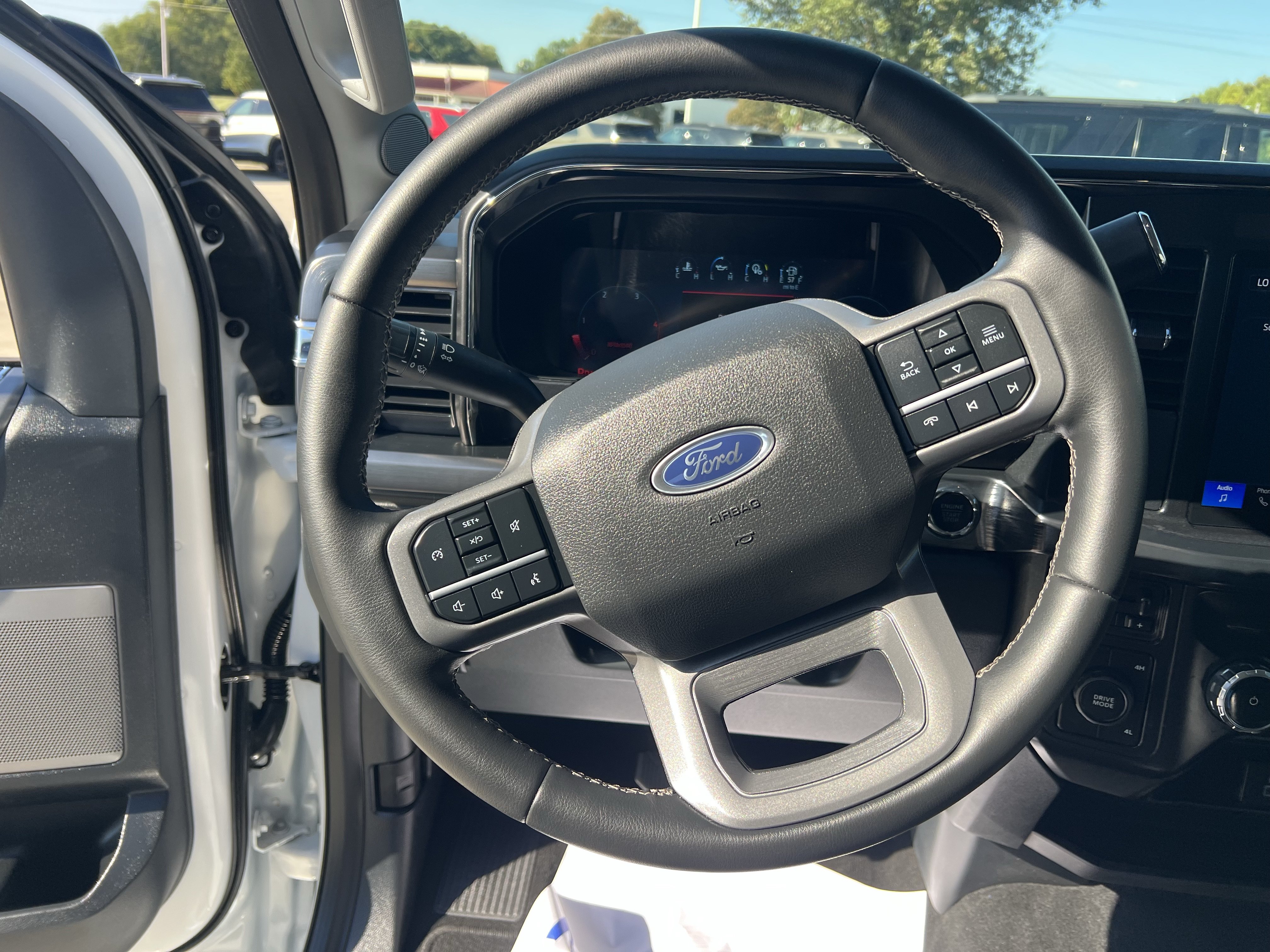 Used 2026 Ford F450 Lariat w/ FX4 Off-Road Package AWD/4WD image 21