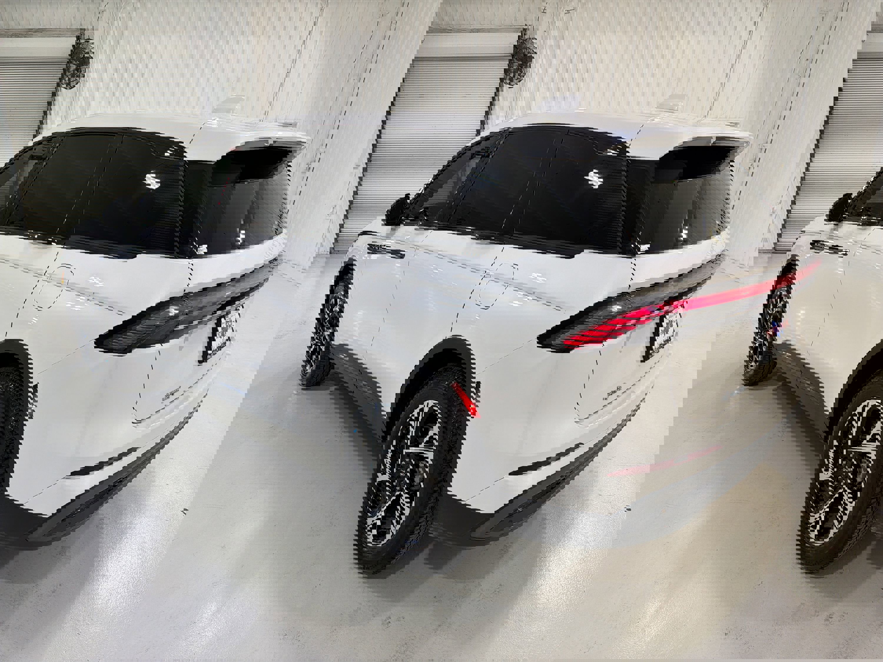 Used 2025 Lincoln Nautilus Premier w/ Jet Appearance Package image 25