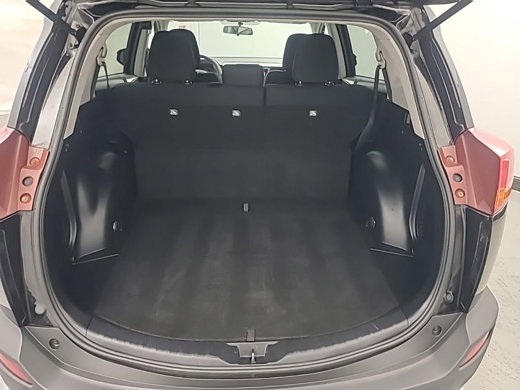 Used 2015 Toyota RAV4 XLE image 17