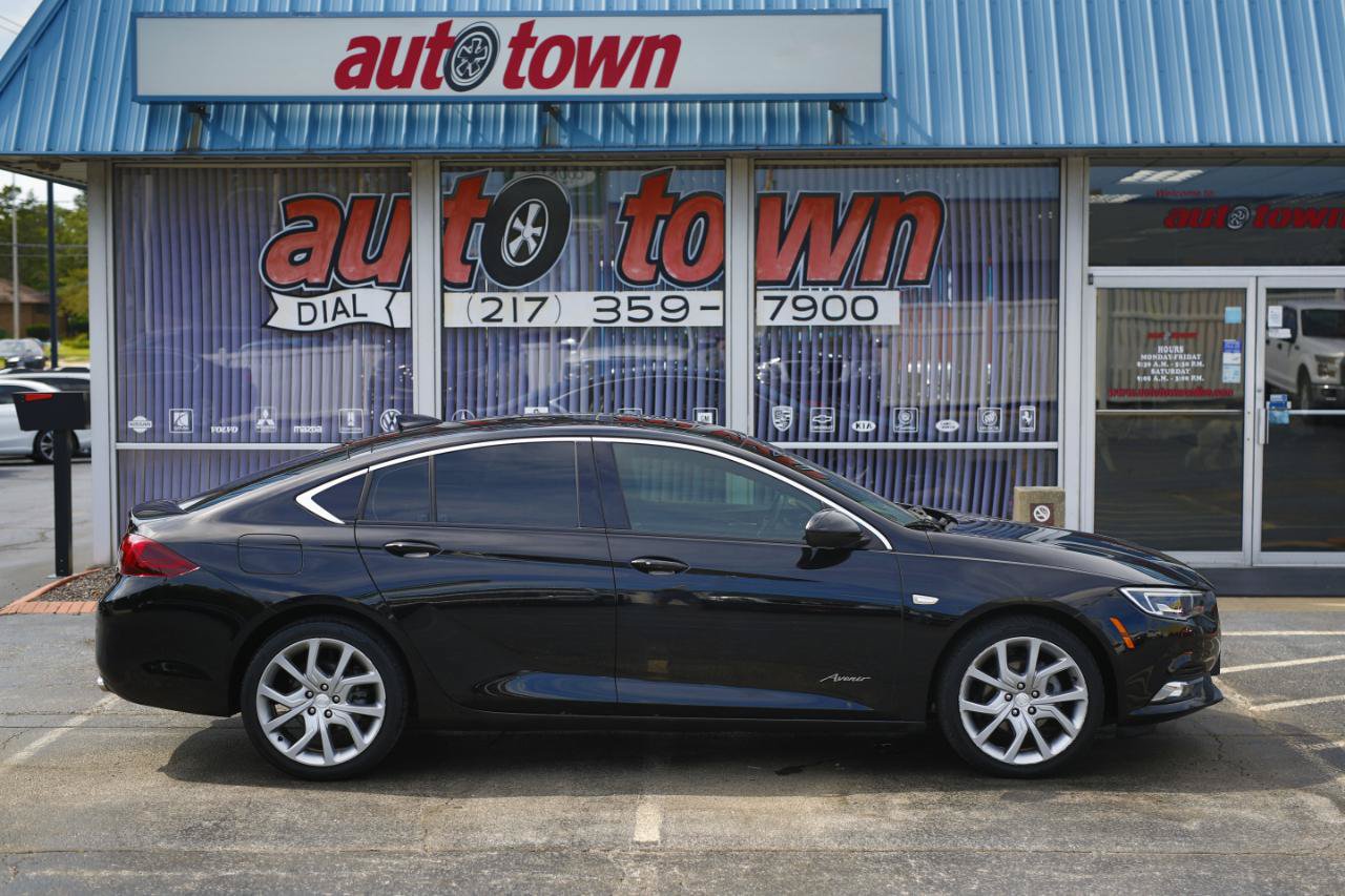 Used 2020 Buick Regal Avenir w/ Driver Confidence Package II FWD image 20