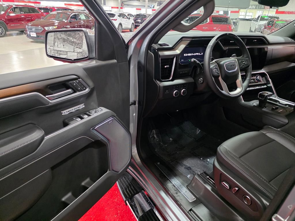 Used 2025 GMC Sierra 1500 Denali w/ Technology Package image 12