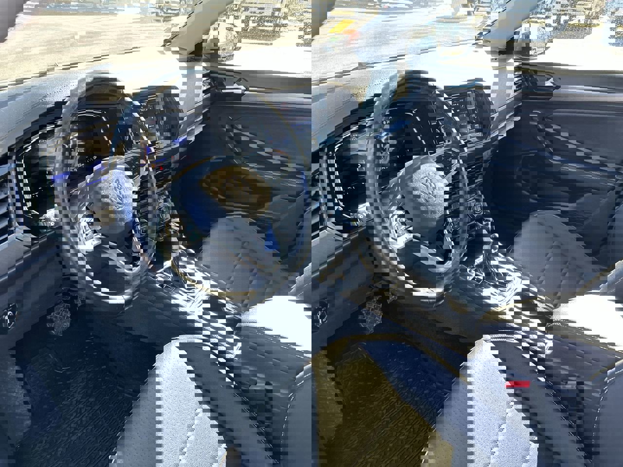 Used 2023 Volkswagen Jetta SE image 24