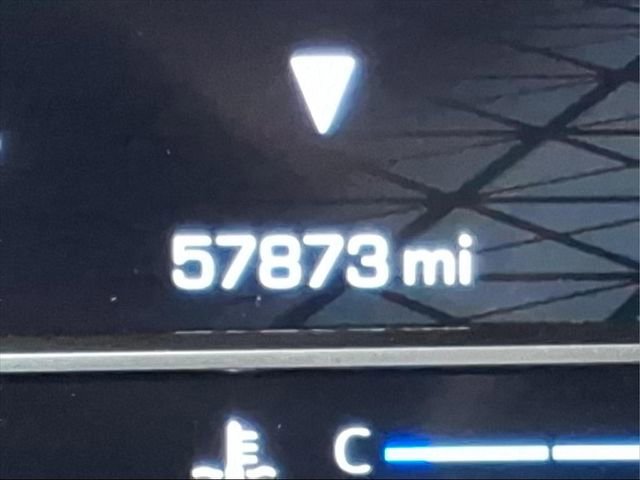 Used 2023 GMC Yukon SLT image 31