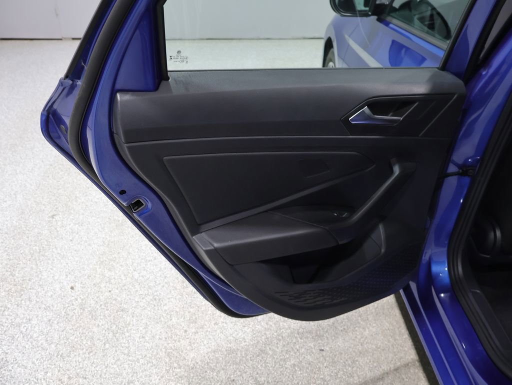 Used 2024 Volkswagen Jetta Sport image 23