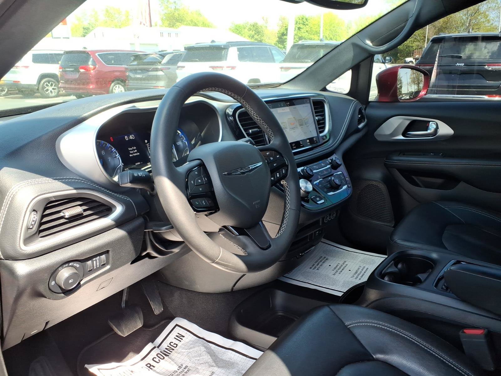 Certified 2022 Chrysler Pacifica Touring-L w/ S Appearance Package AWD/4WD image 20