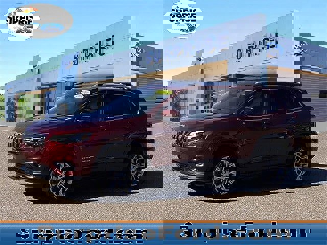 Used 2020 Jeep Cherokee Latitude Plus w/ Comfort/Convenience Group