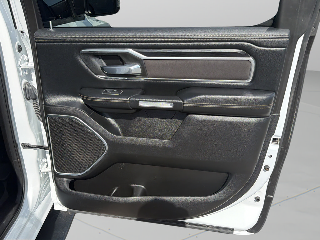 Used 2023 RAM 1500 Laramie w/ Off Road Group AWD/4WD image 11