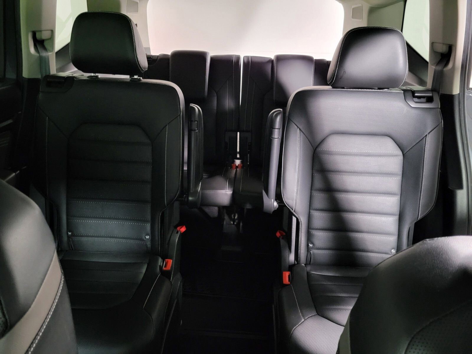 Used 2021 Volkswagen Atlas SEL Premium image 25