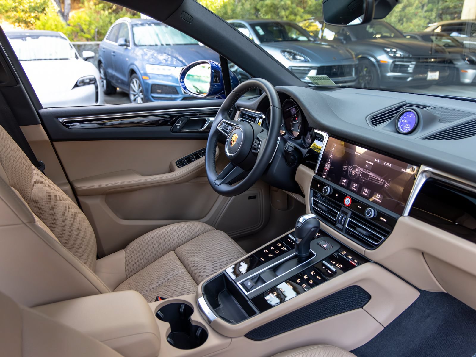 Certified 2026 Porsche Macan AWD/4WD image 54