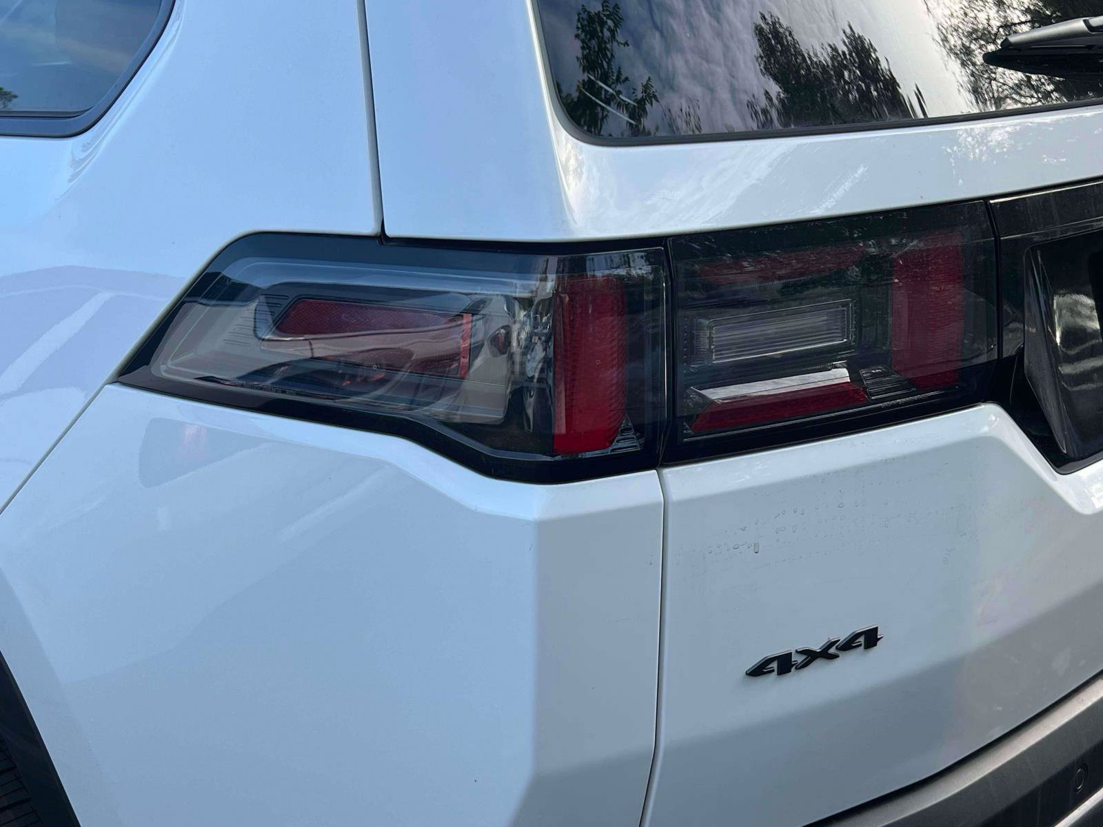 New 2026 Jeep Cherokee Overland w/ Advanced Pro Tech Group AWD/4WD image 4